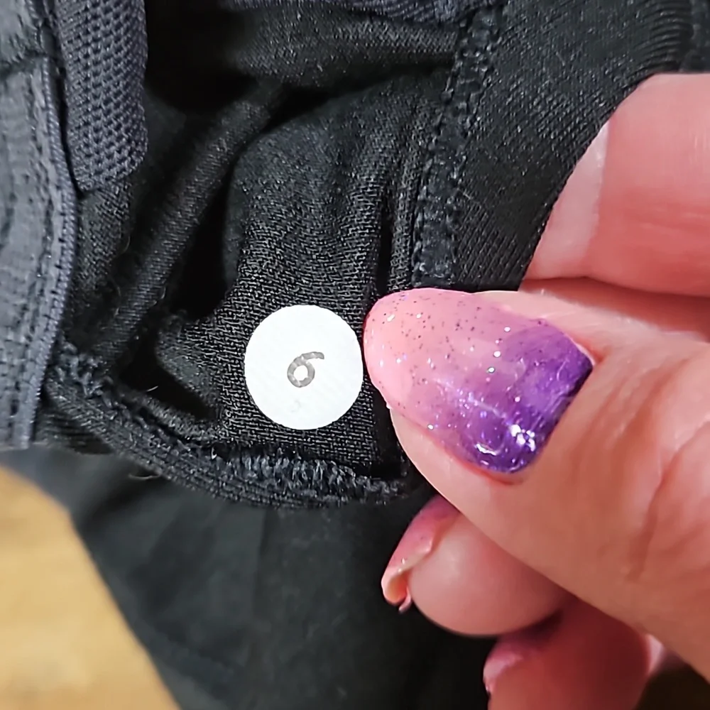 lululemon athletica Sleeveless Top 6 - Picture 8 of 12